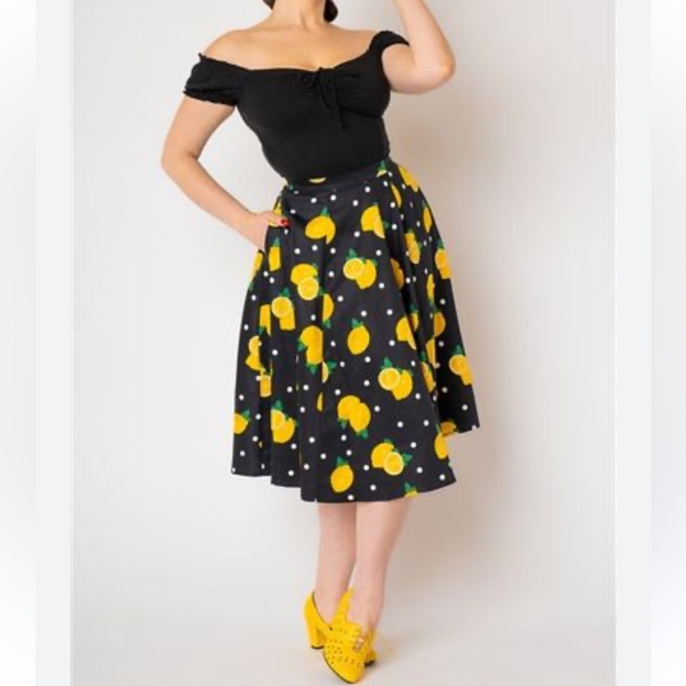 NWT Collectif Mainline Matilde Polka Lemon Swing Skirt Size XS Black & Yellow